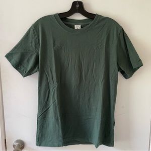 Green basic T-shirt
